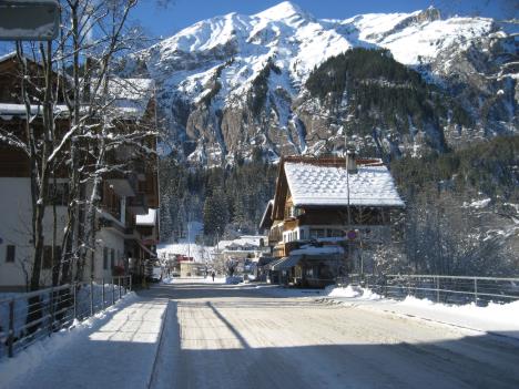 Kandersteg 021.jpg   39kb   26.03.2021 22:40:03